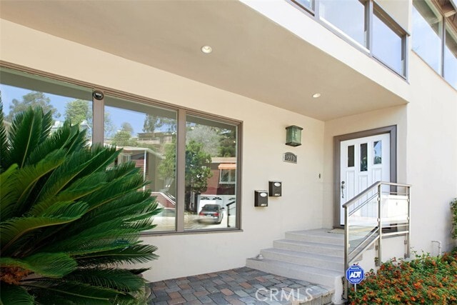 Building Photo - 222 Nyes Pl