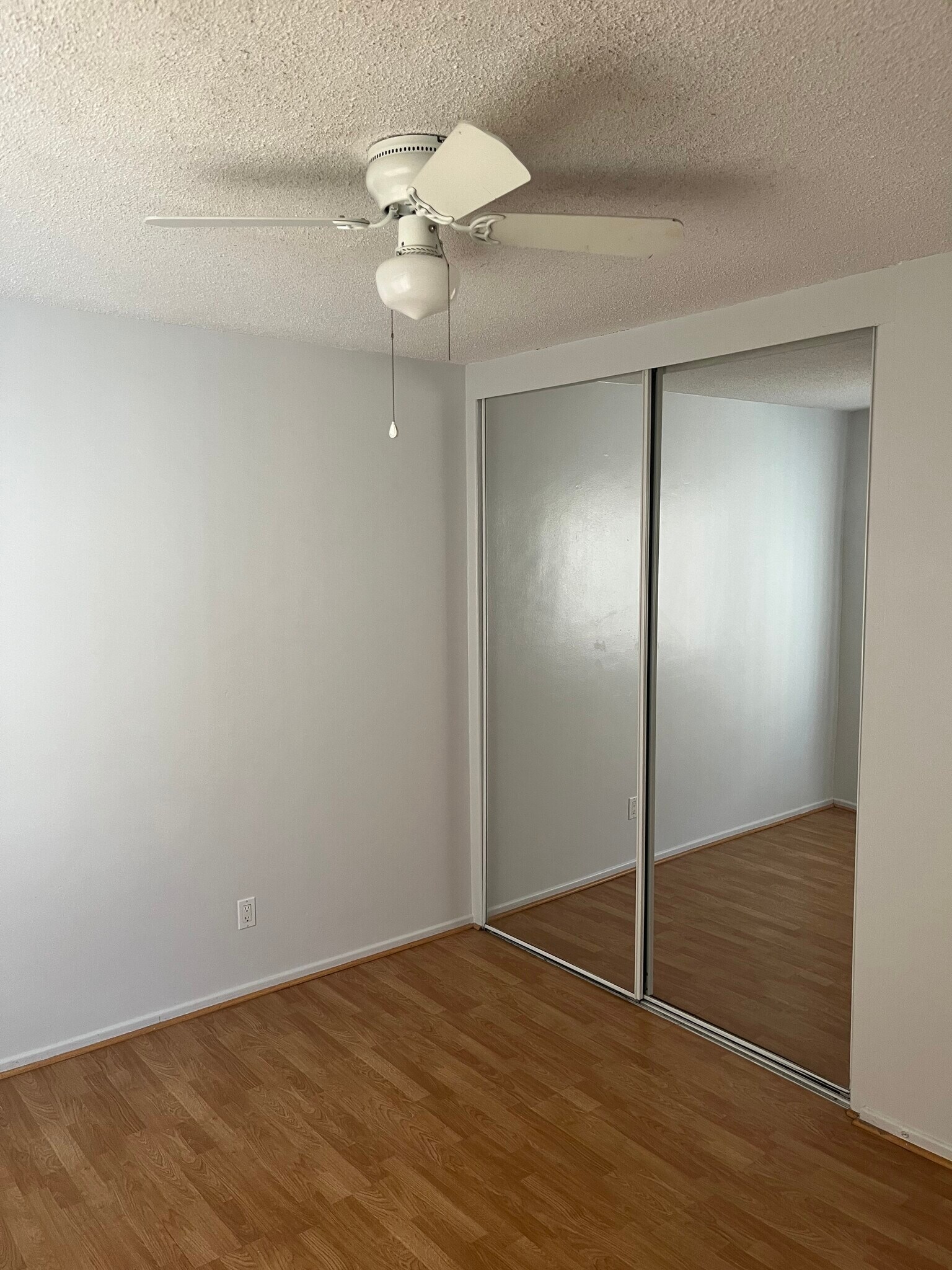 Charming apartment near shops and freeway - 4331 Eagle Rock Blvd