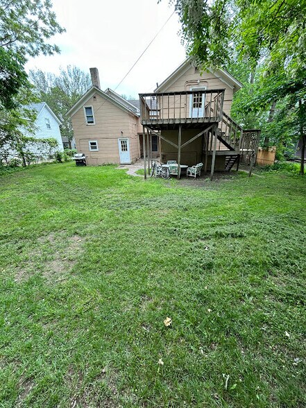 Building Photo - 528 Union St