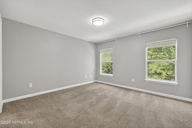 Building Photo - 834 Black Cherry Dr S