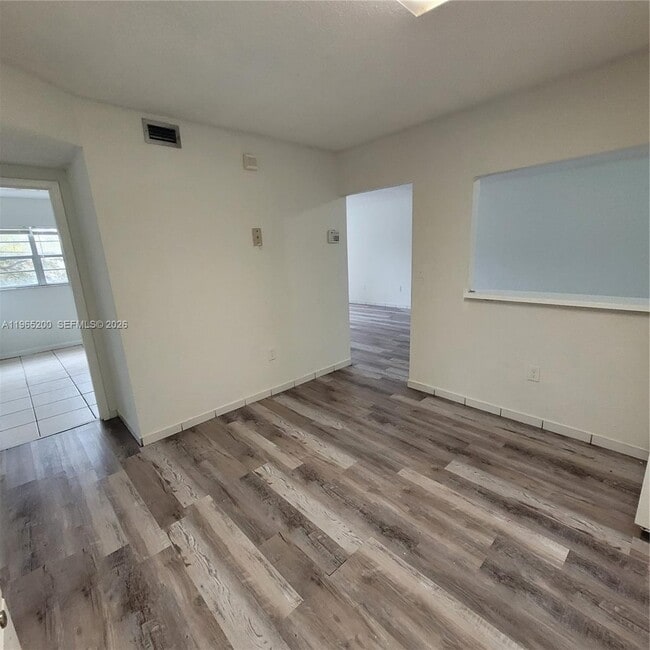 Building Photo - 5100 SW 41st St