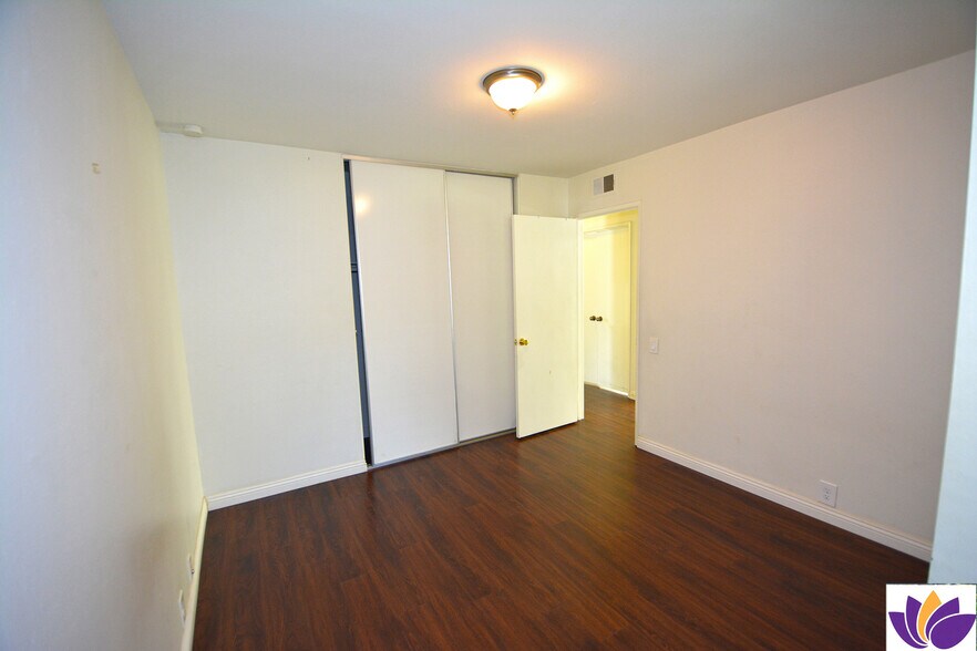 Building Photo - 3025 Morningside Dr