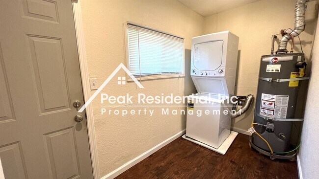 Building Photo - 3 br, 1 bath House - 4311 48th St