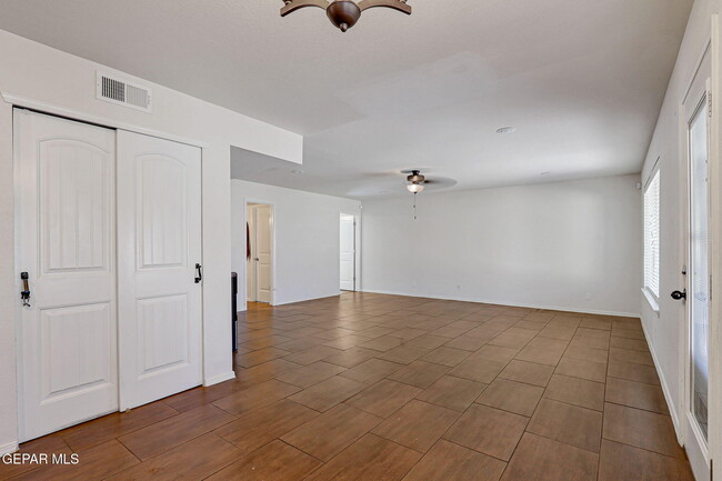 Building Photo - 5021 Silver Cholla Dr