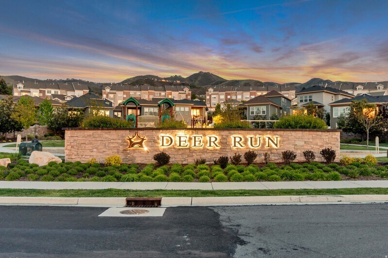 Building Photo - 966 E Deer Arch Ln