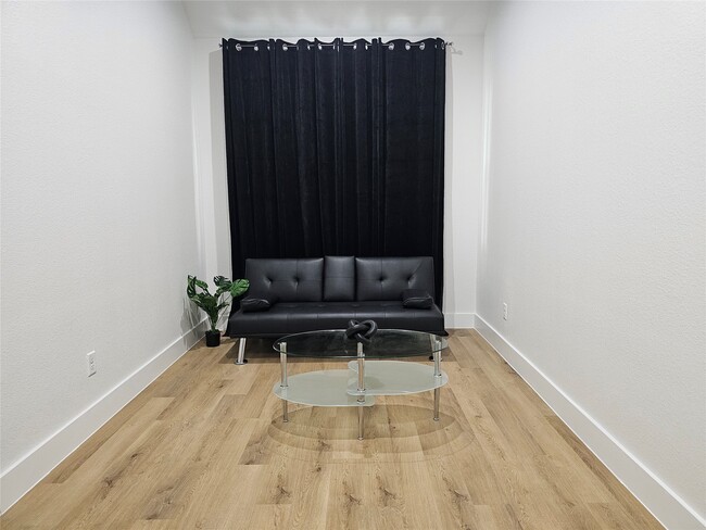 Building Photo - 4217 Hare St