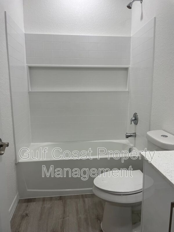 Building Photo - 1926 Marlay Ave