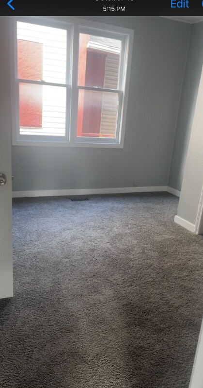 Building Photo - 226 N Reisner St