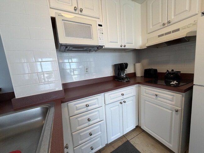 Building Photo - "Spacious 2-Bed, 2-Bath Condo Retreat in the Heart of Orlando!"