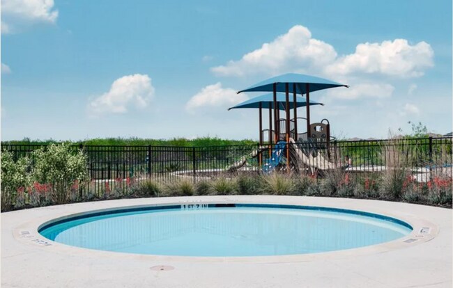 Building Photo - Like-New | 3 bed/2 bath | 1-story | No Carpet | Wonderful Amenities |On Golf Course in Mission De...