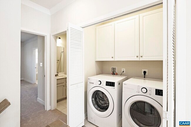 Building Photo - 2045 Landon Ln