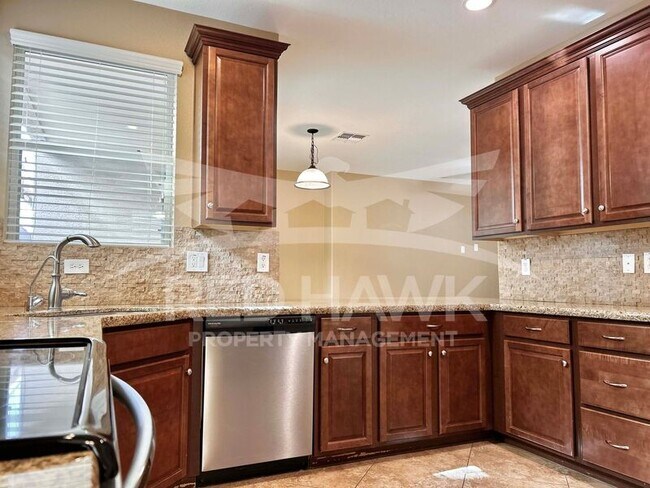 Building Photo - 850 S Henry Ln