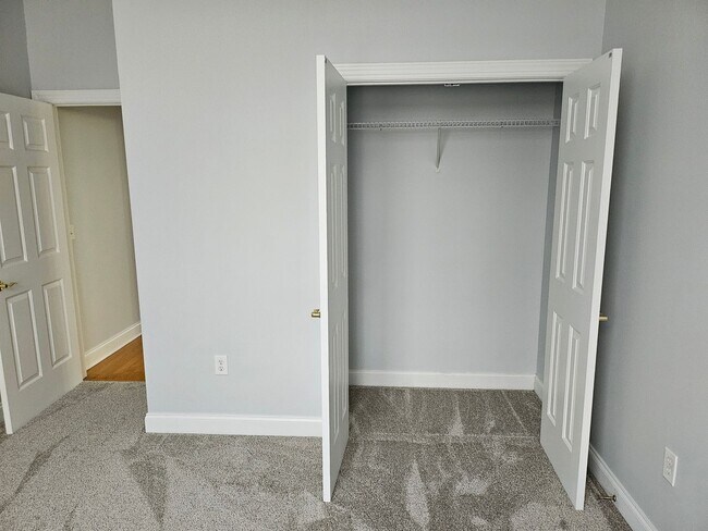 Building Photo - Southport - 3bedroom, 2 bath Townhouse