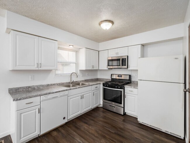 Building Photo - Duke Phillip