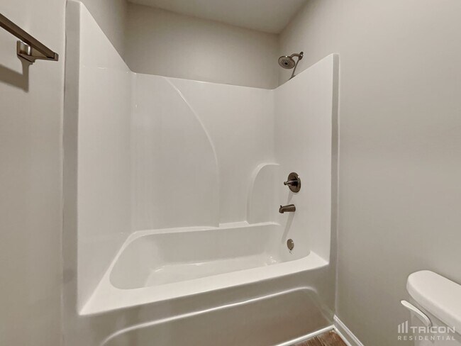 Building Photo - 1071 Bluecoat Cir