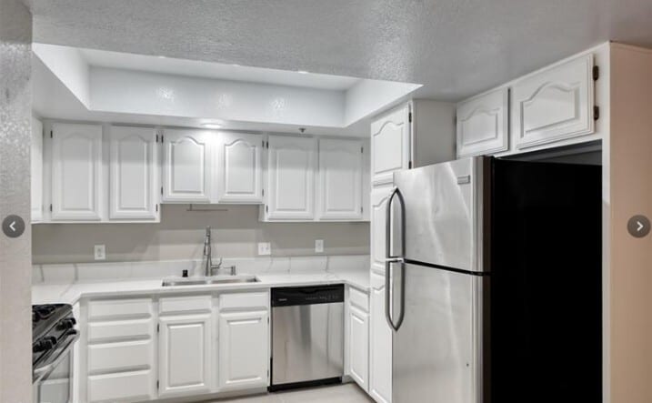 Building Photo - 2605 S Durango Dr