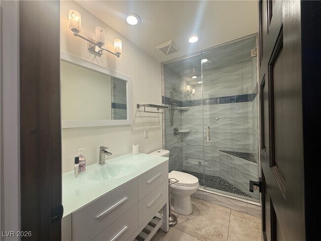 Building Photo - 2208 Plaza Del Puerto