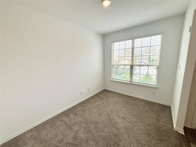 Building Photo - 1010 Ridge Runner Dr