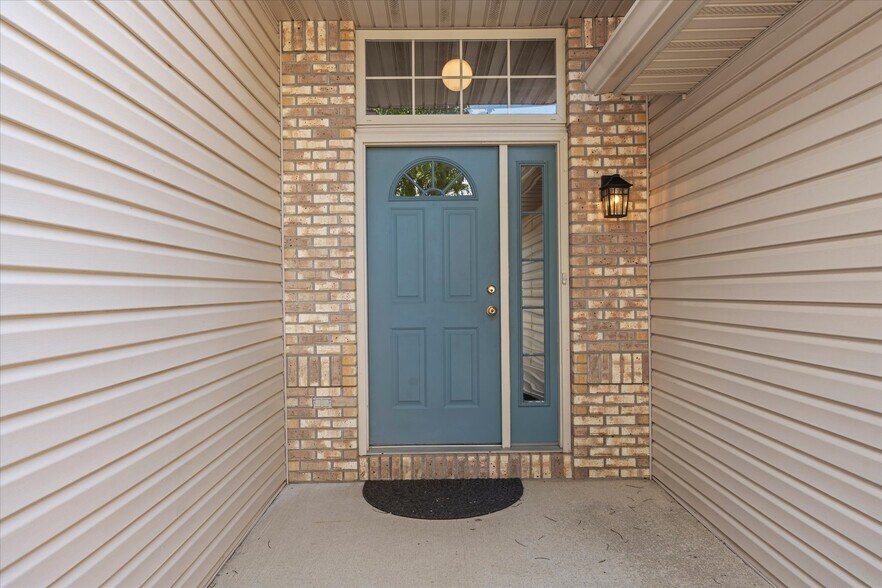 Building Photo - 1203 Windwood Ln