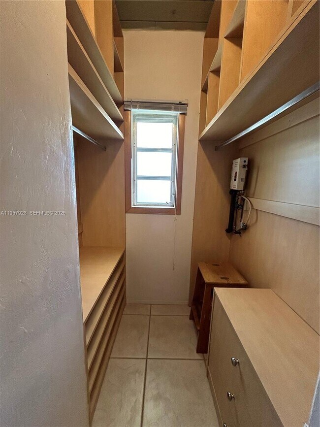 Building Photo - 234 Antiquera Ave