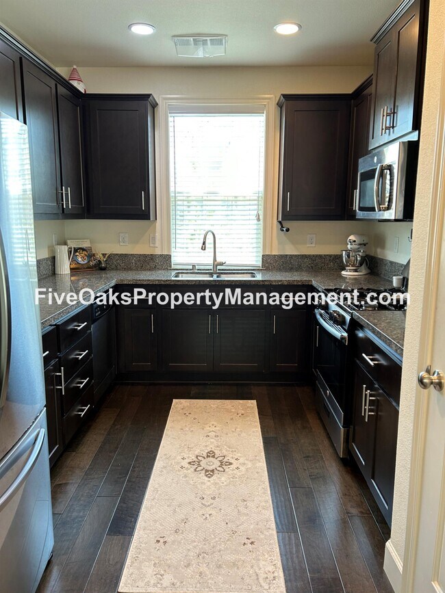 Building Photo - 1208 Lavande Dr
