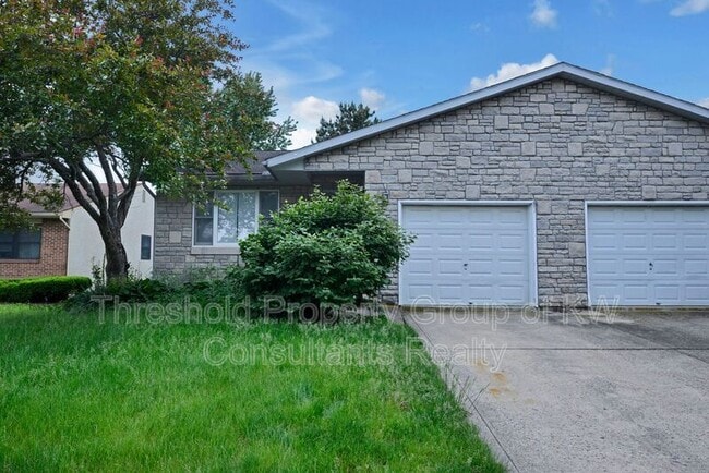 Building Photo - 5809-5811 Pepperwood Court