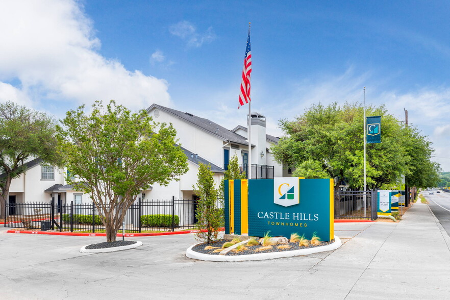 Primary Photo - Castle Hills Townhomes