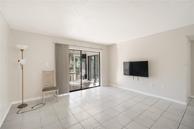 Building Photo - 2650 Countryside Blvd