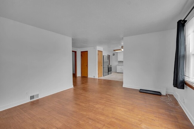 Building Photo - 76 Stearns Ave