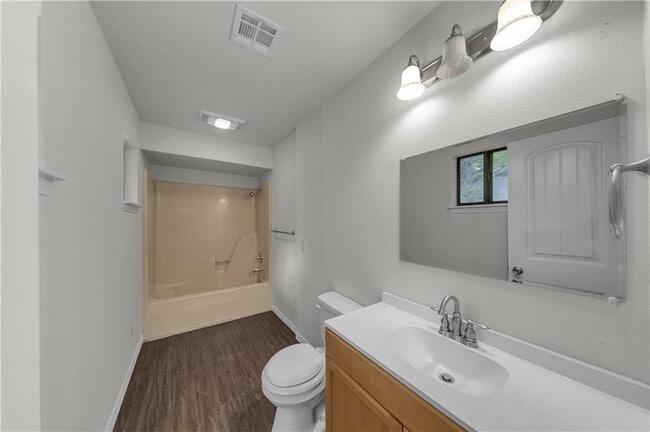Building Photo - 56 Billingsley Dr