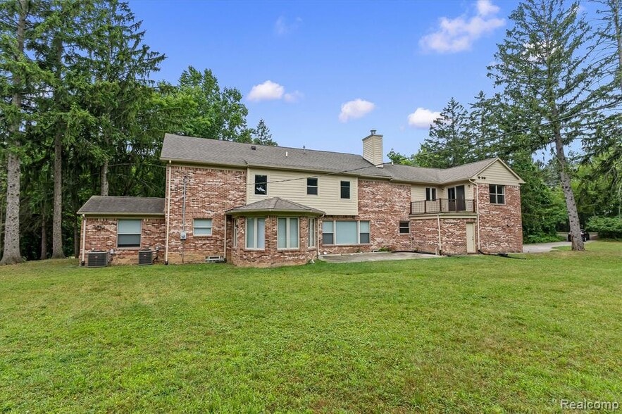 Building Photo - 1592 Lone Pine Rd