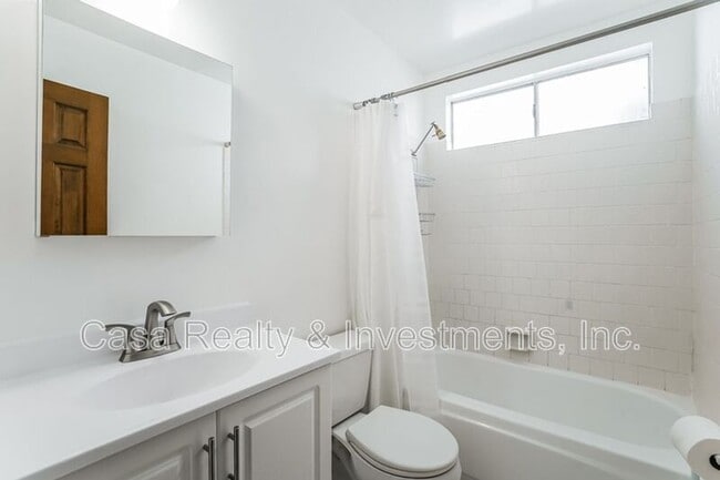 Building Photo - 432 33rd St