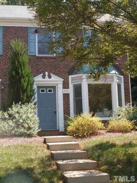Building Photo - 312 Silverberry Ct