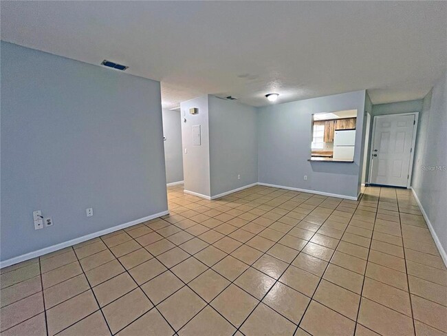 Building Photo - 9509 Fieldview Cir