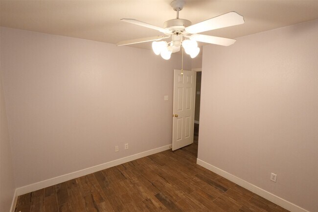 Building Photo - 24402 Pepperrell Pl St