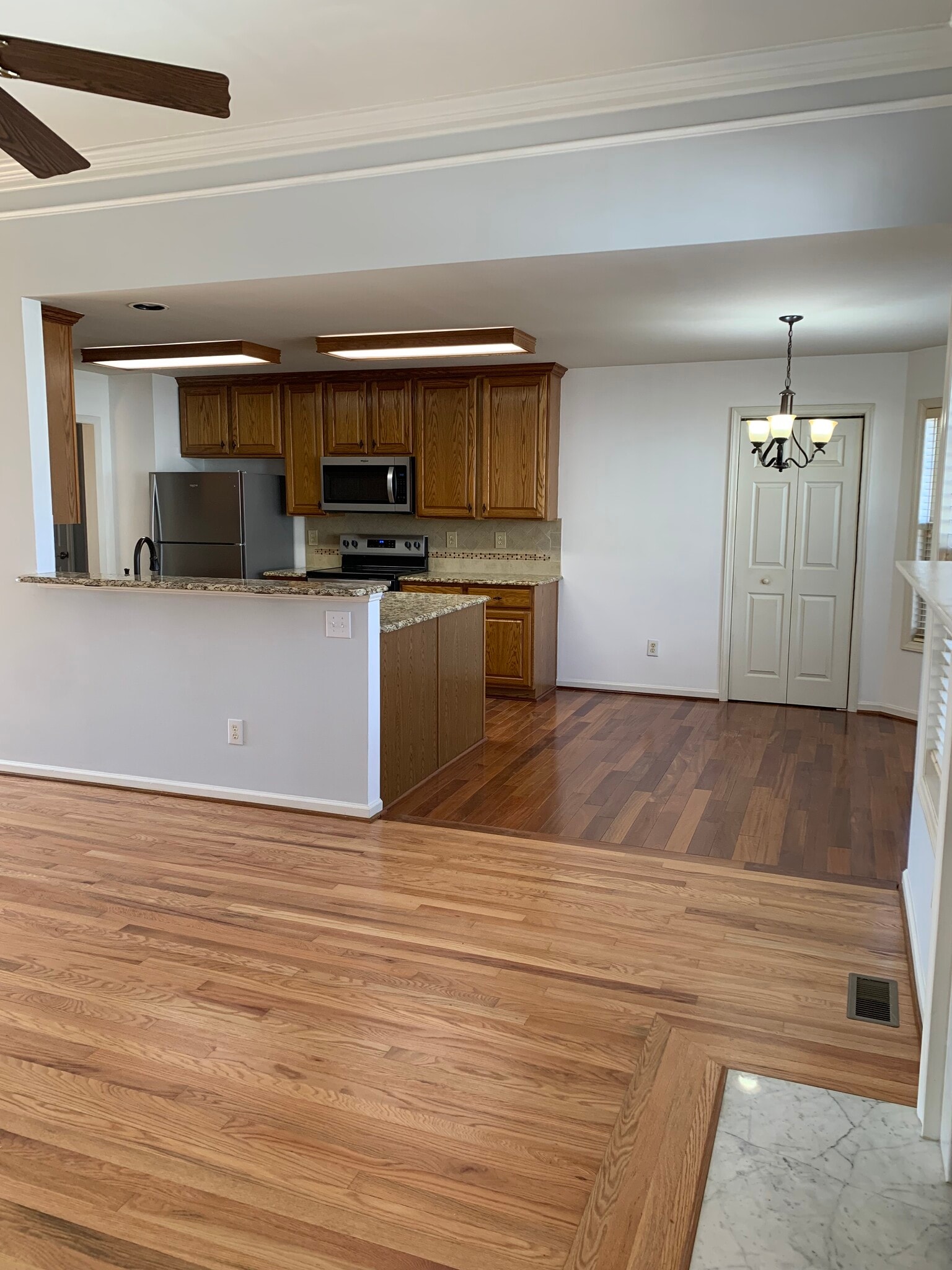 Building Photo - 5506 Phillipsburg Dr