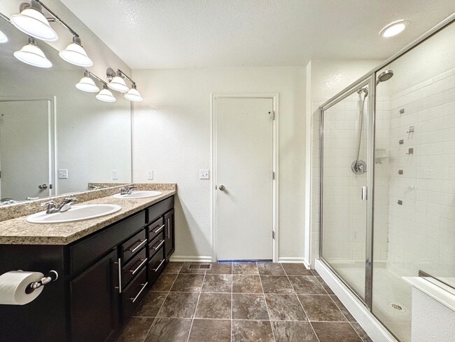 Building Photo - 24977 E Lake Dr