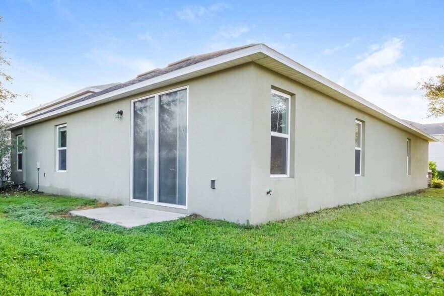 Building Photo - 3627 Ryegrass St