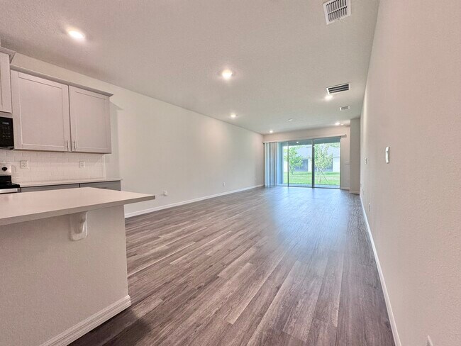 Building Photo - 2697 Kinsale Ln