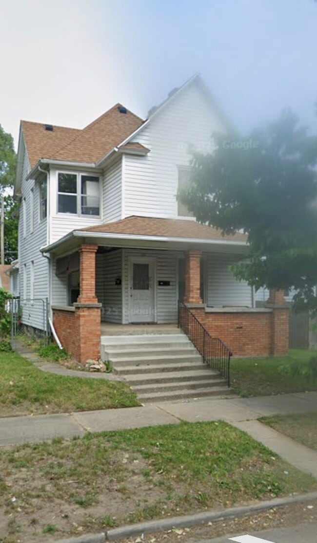 Building Photo - 1429 Quarry Ave NW