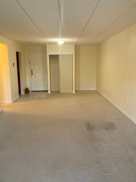 Building Photo - 16 Winter St