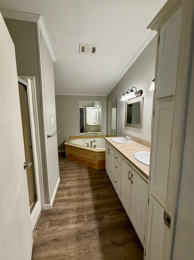 Building Photo - 215 Martin-Prejean Rd