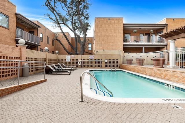 Building Photo - 4242 Lomo Alto Dr