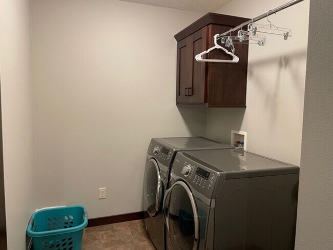 Building Photo - Spacious 2 Bedroom Grand Arbor Twin Home with Multiple Outdoor Spaces
