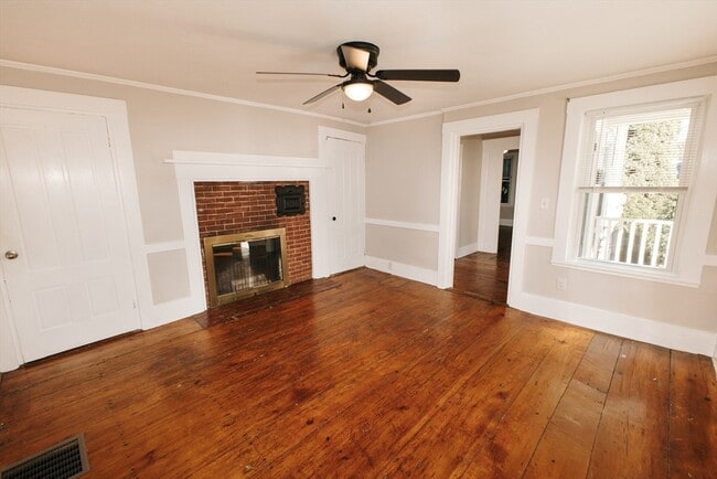 Building Photo - 76 Market St