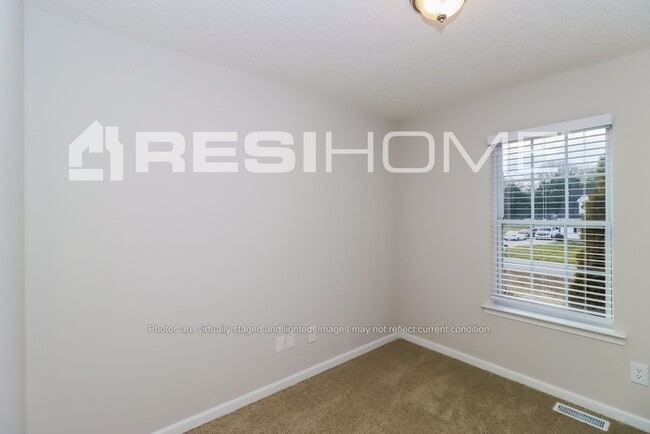 Building Photo - 239 Periwinkle St