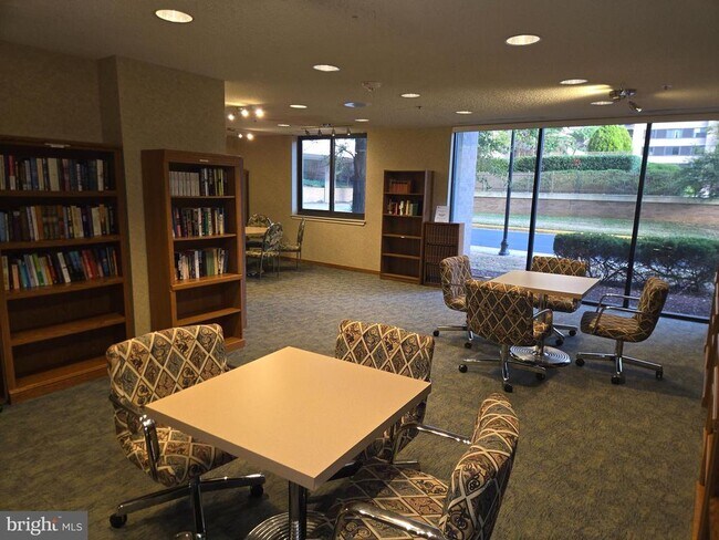 Building Photo - 5501 Seminary Rd