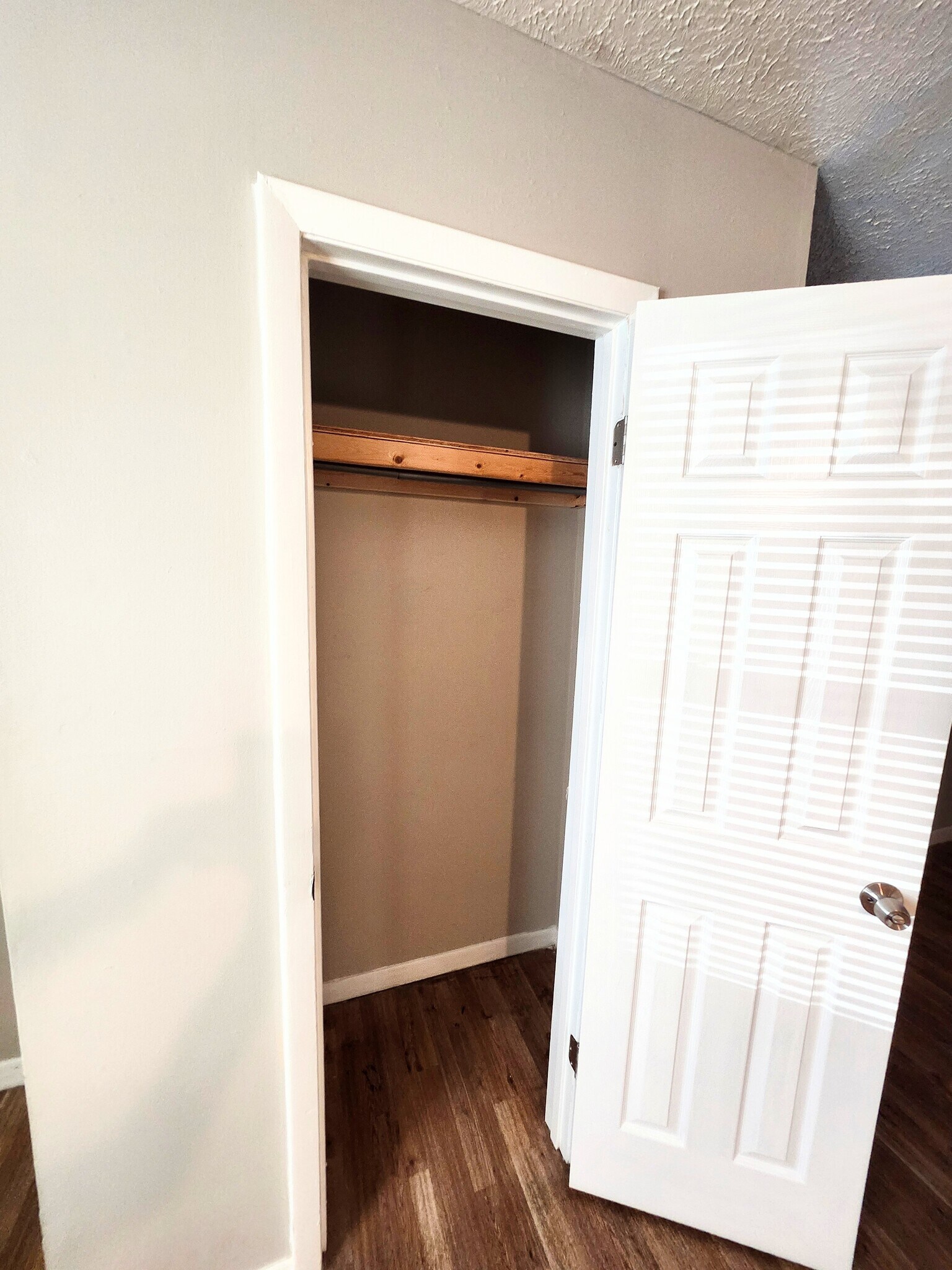 Building Photo - 5230 Beach Dr