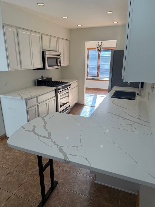 Building Photo - 8316 High Point Cir