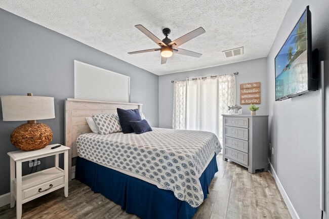 Building Photo - 4004 Centavo Ct
